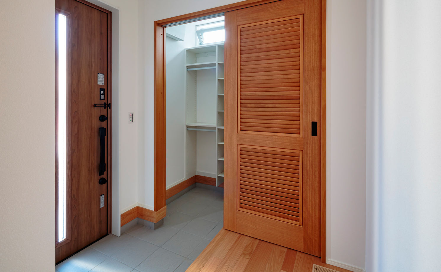 ハウスジャパン 【2000万円台|シンプルモダン|ウッドデッキ】プライバシー重視のオシャレなアウトドアリビングの建築実例画像5