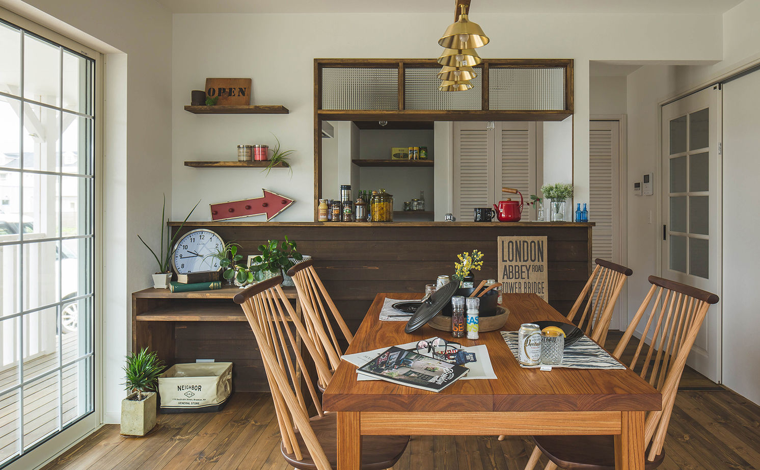 ハウスジャパン 【2000万円台｜平屋風｜間取り図有｜40坪｜4LDK】カリフォルニアスタイルの平屋風、ポーチ付きの家の建築実例画像7