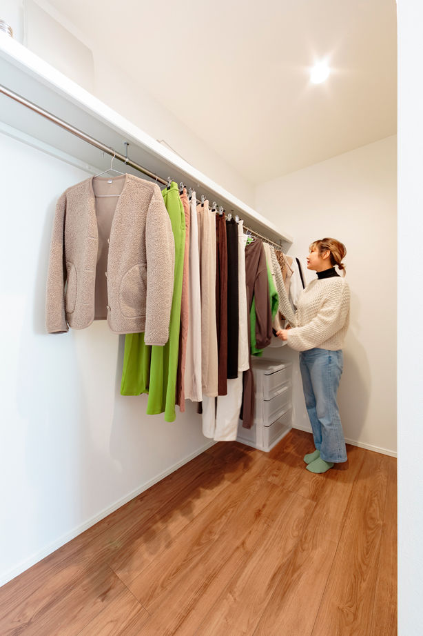 ハウスジャパン 【西尾市｜ビルトインガレージ】30坪未満でも実現！可愛い韓国風インテリアの家の建築実例画像8