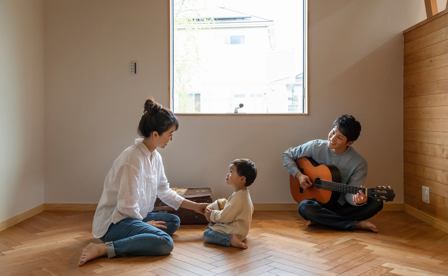 ハウスジャパン 【愛知県｜ビルトインガレージ】北欧テイスト！吹抜けスケルトン階段のガレージハウスの建築実例画像7