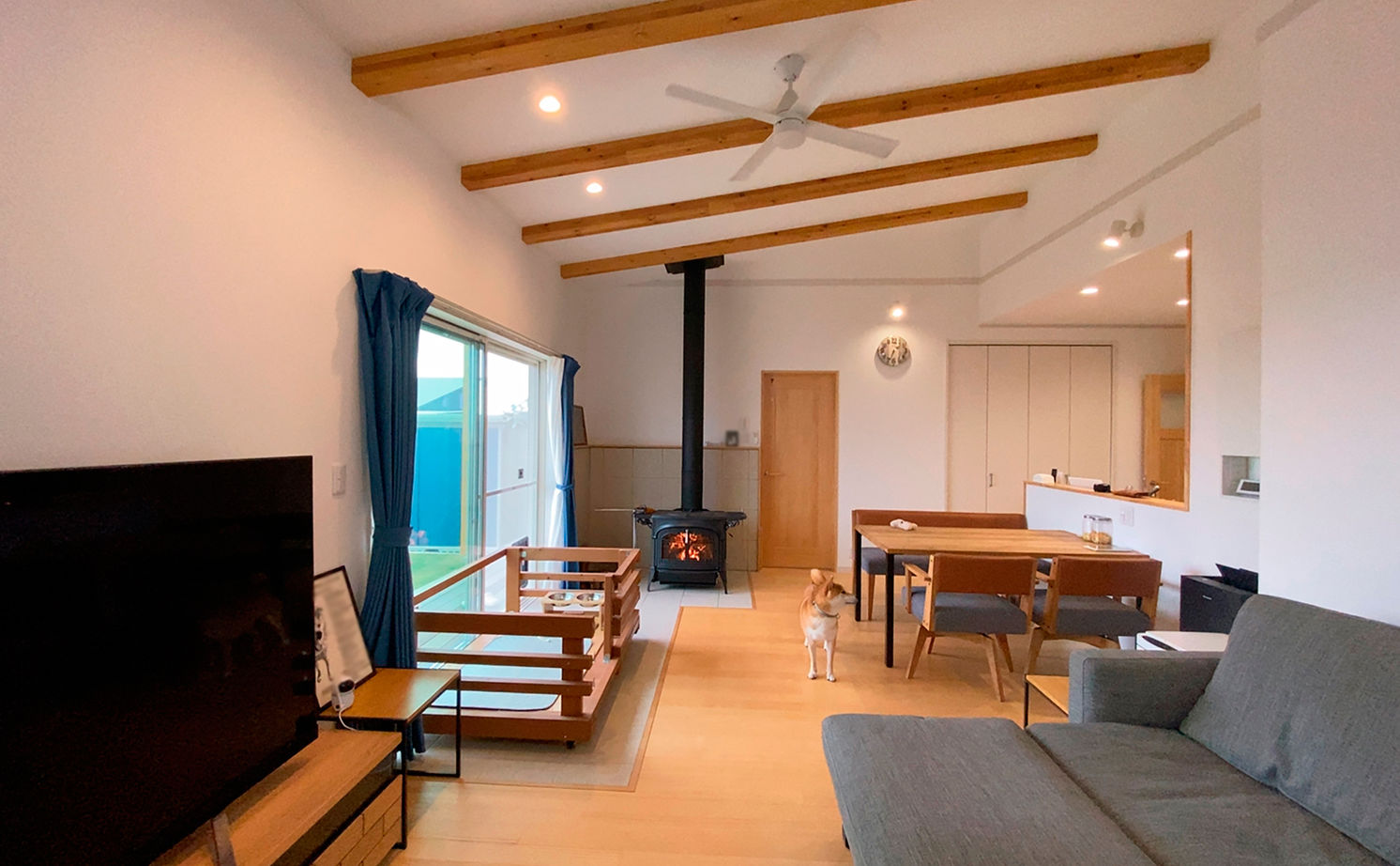 ハウスジャパン 【安城市｜20坪台｜平屋】犬と広い庭、薪ストーブ。コテージ風のコンパクトな平屋の建築実例画像7