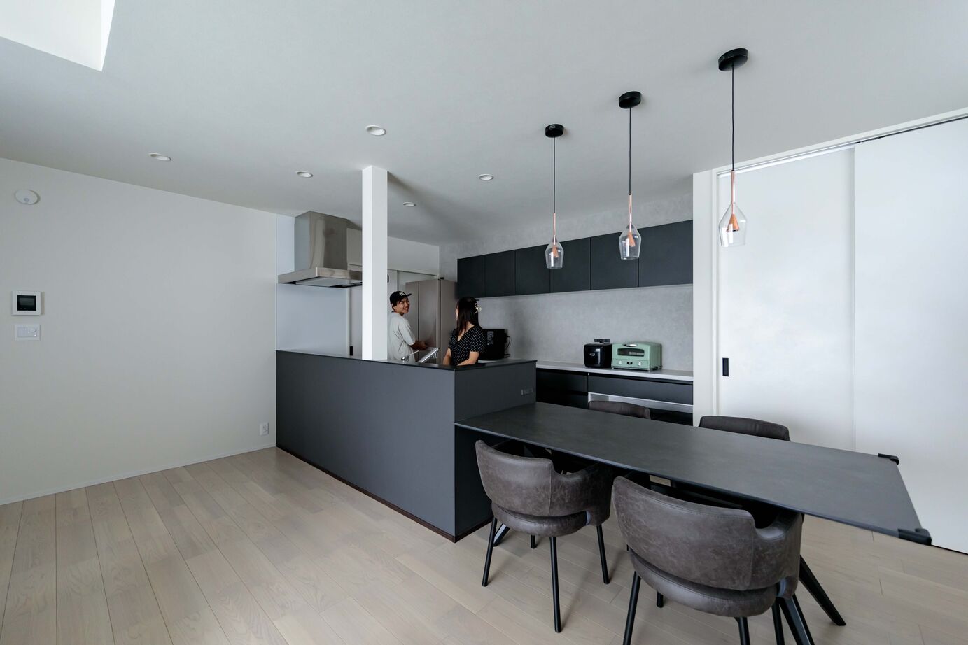 ハウスジャパン 【2000万円台｜高浜市｜30坪台｜ホテルライク】照明の陰影を楽しむホテルライクな家の建築実例画像5