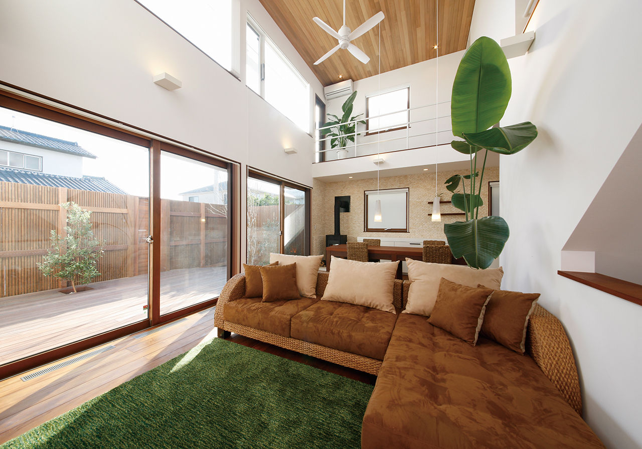 山下建設 【3000万円台/ビルトインガレージ/太陽光発電/湘南暮らし】吹き抜けと大空間リビングがこだわりの住まいの建築実例画像10