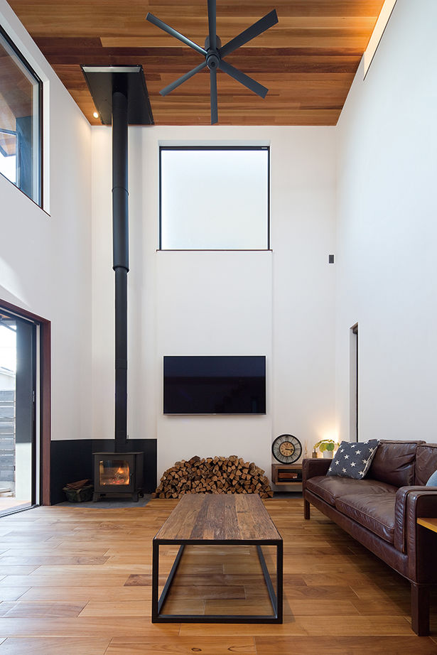 山下建設 【ZEH/ウッドデッキ】光と風が心地いい。素材、デザインにこだわった“自分らしい家”の建築実例画像5