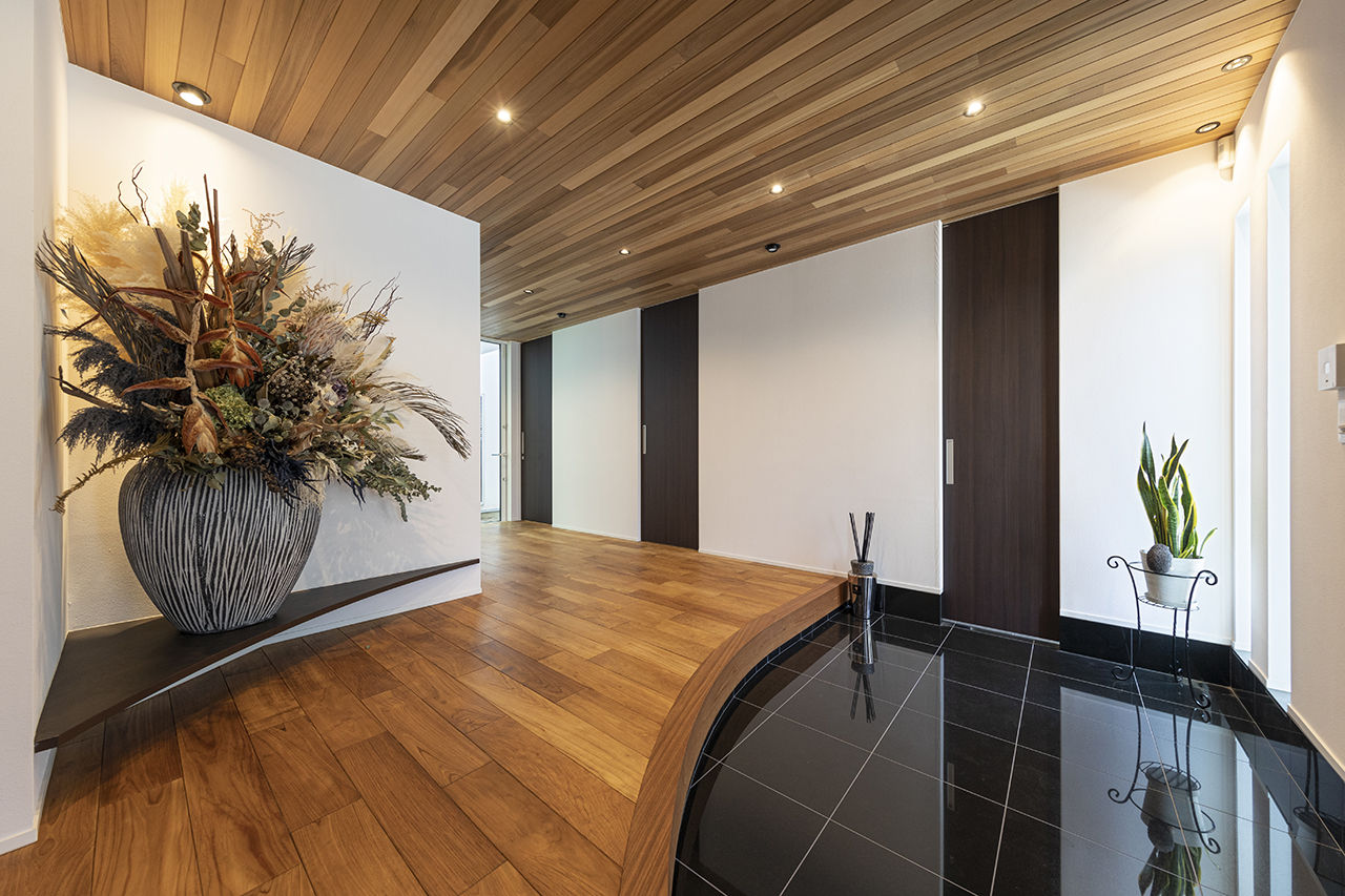 山下建設 【4000万円～／ビルトインガレージ／中庭／地下室／間取図有】ハイクラスホテルのような雰囲気を纏う住まいの建築実例画像4