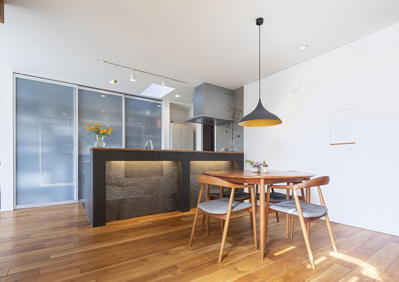 山下建設 【吹抜／サウナ／自然素材】雄大な眺望やサウナ＋水風呂に癒される。毎日が特別で非日常を感じる暮らしの建築実例画像4