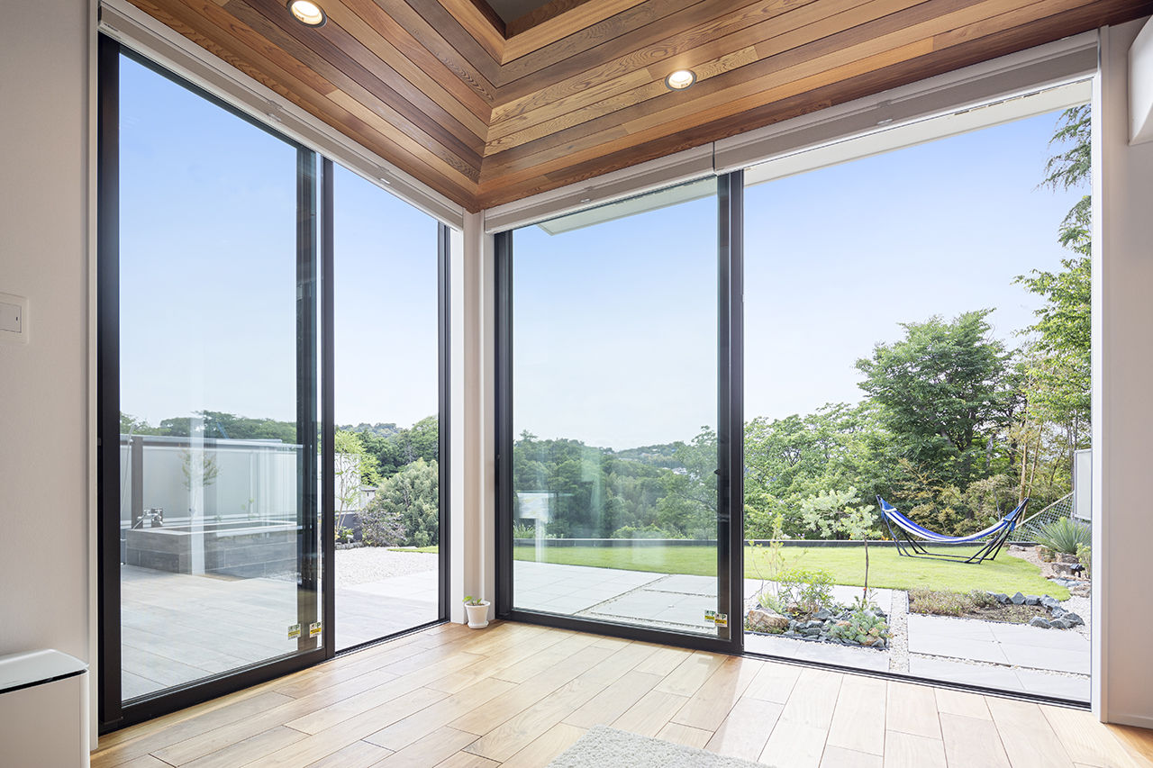 山下建設 【吹抜／サウナ／自然素材】雄大な眺望やサウナ＋水風呂に癒される。毎日が特別で非日常を感じる暮らしの建築実例画像10