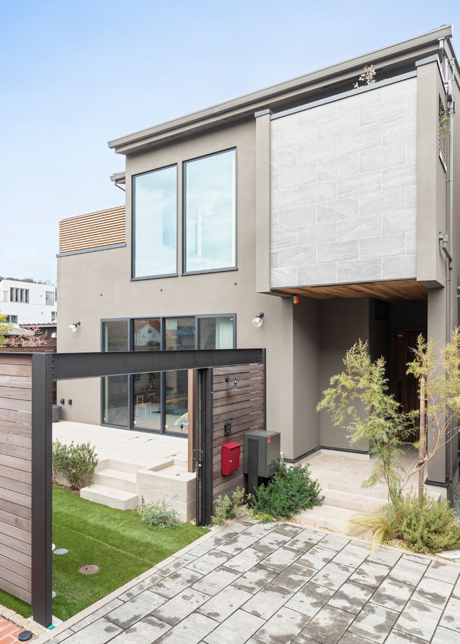 山下建設 【吹抜／ヌック／テラス／間取図】湘南の暮らしを満喫。シンプルモダンにアンティークな彩りを添えた住まいの建築実例画像2