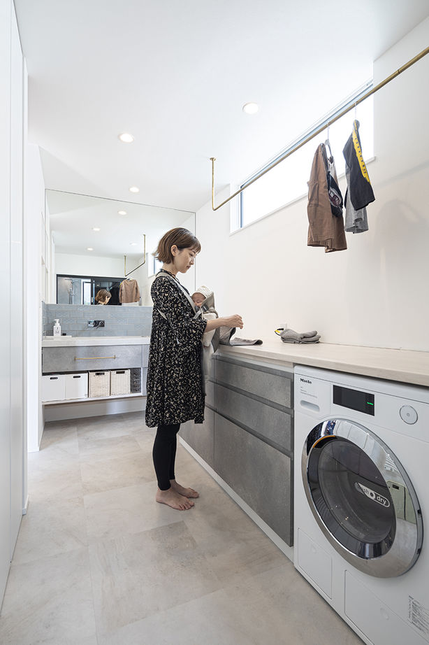 山下建設 【吹抜／ヌック／テラス／間取図】湘南の暮らしを満喫。シンプルモダンにアンティークな彩りを添えた住まいの建築実例画像8