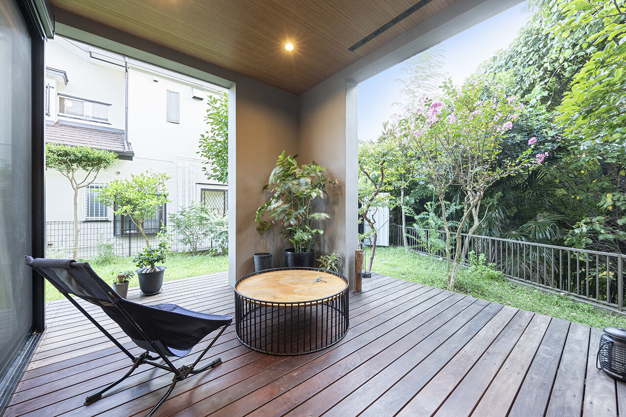 山下建設 【吹抜／ウッドデッキ／間取図】ダウンリビングと豊かな暮らしを。緑と光と影が織りなす居心地のよい家の建築実例画像7