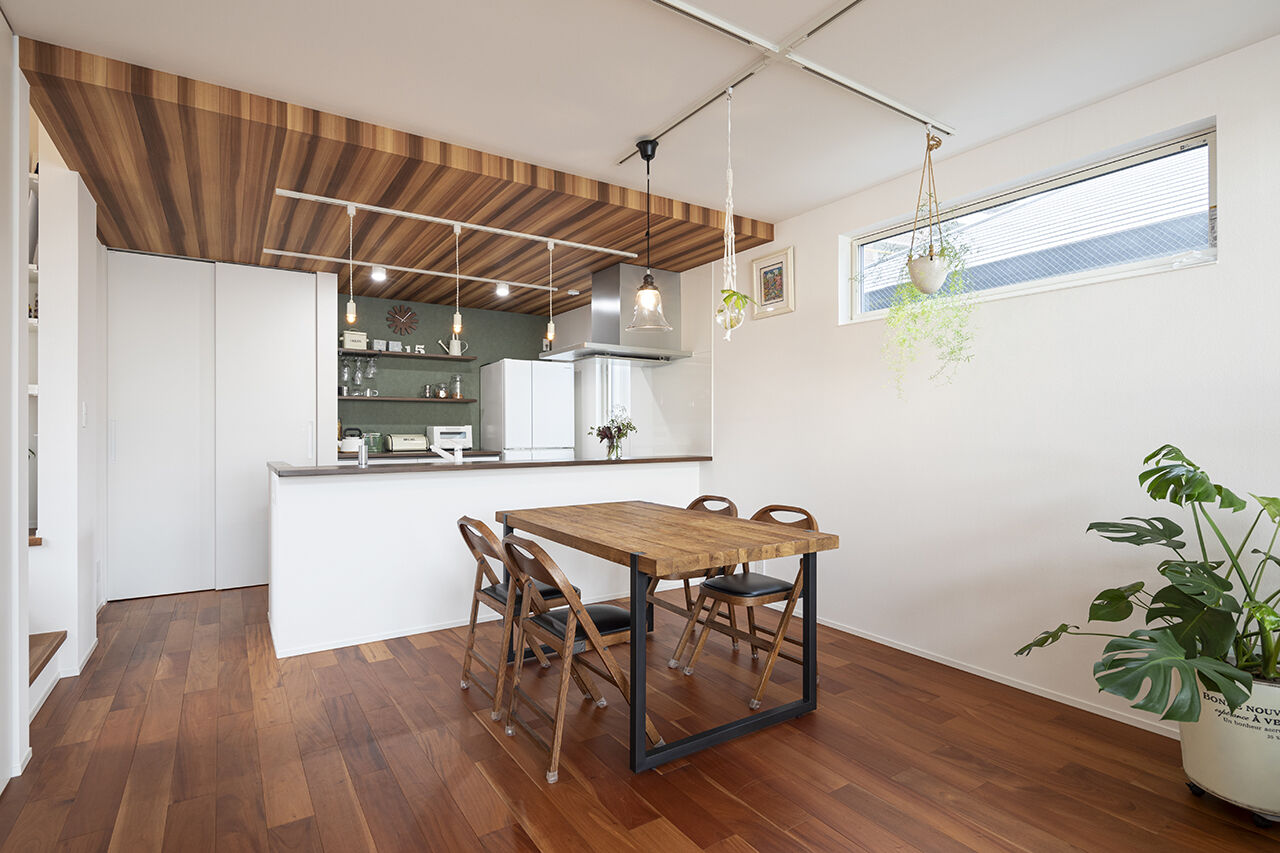 山下建設 【3000万円台／変形地／2階リビング／間取図】漆喰や無垢材などの自然素材で、海に面した敷地を活かした家の建築実例画像5