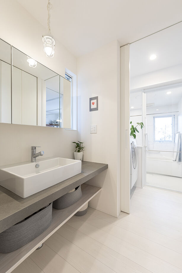 山下建設 【3000万円台／変形地／2階リビング／間取図】漆喰や無垢材などの自然素材で、海に面した敷地を活かした家の建築実例画像7