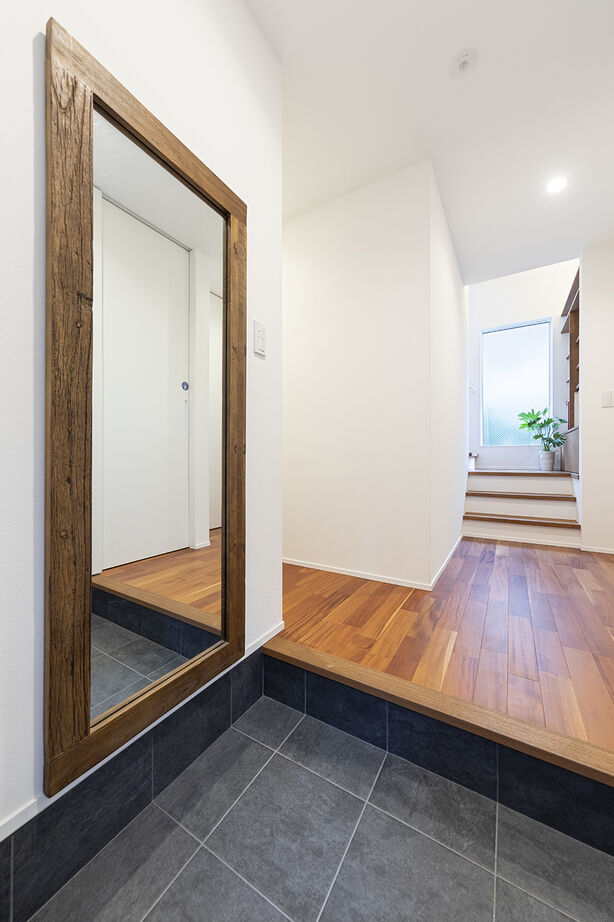 山下建設 【3000万円台／変形地／2階リビング／間取図】漆喰や無垢材などの自然素材で、海に面した敷地を活かした家の建築実例画像10