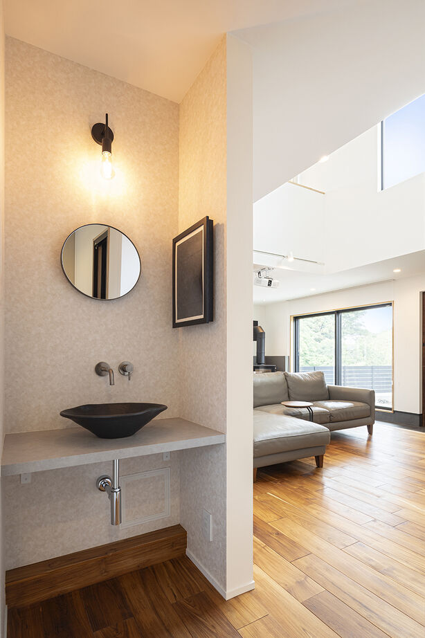 山下建設 【3000万円台／ビルトインガレージ／ヌック】愛車を眺め、薪ストーブに癒され、ヌックで景色を楽しむ住まいの建築実例画像9