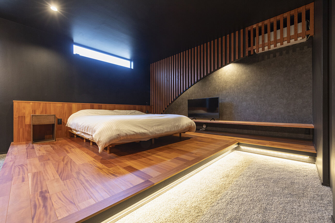 山下建設 【吹抜／ビルトインガレージ／間取図】湘南に建てた邸宅で、日本で過ごすひと時を優雅に、快適にの建築実例画像8