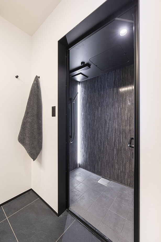 山下建設 【吹抜／ビルトインガレージ／間取図】湘南に建てた邸宅で、日本で過ごすひと時を優雅に、快適にの建築実例画像11