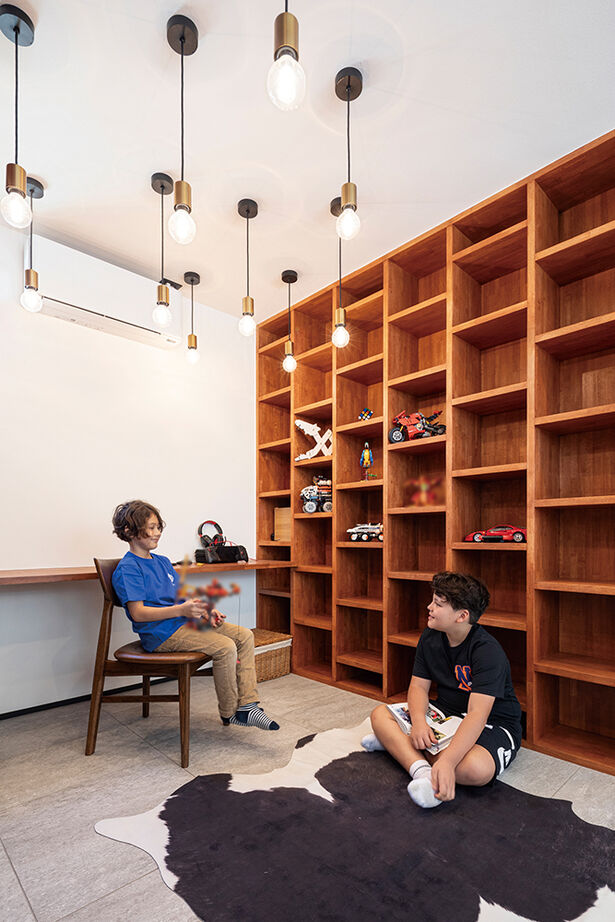 山下建設 【吹抜／ビルトインガレージ／間取図】湘南に建てた邸宅で、日本で過ごすひと時を優雅に、快適にの建築実例画像15