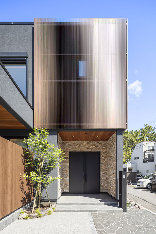 山下建設 【吹抜／ビルトインガレージ／間取図】湘南に建てた邸宅で、日本で過ごすひと時を優雅に、快適にの建築実例画像19