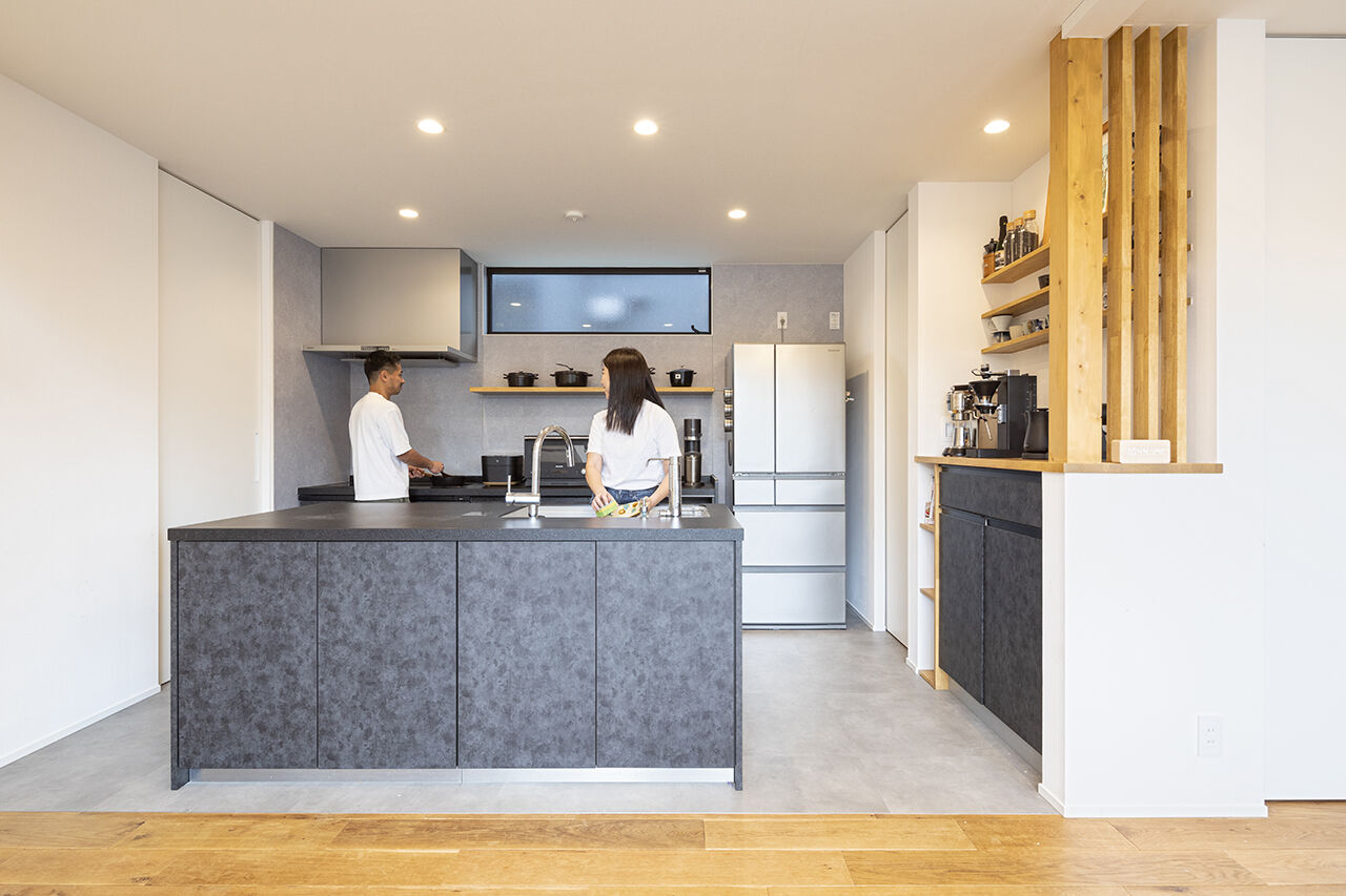 山下建設 【3000万円台／吹抜／テラス／間取図】光と風を感じ、大好きな電車を眺めながら最高の時間を過ごせる住まいの建築実例画像2