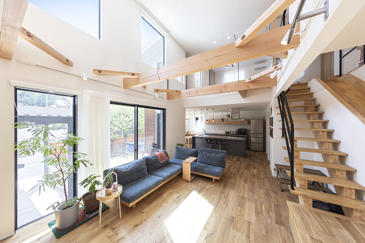 山下建設 【吹抜／収納充実／家事動線】吹き抜けのアスレチックネットや造作すべり台も！大人も子どもも集まる家の建築実例画像4