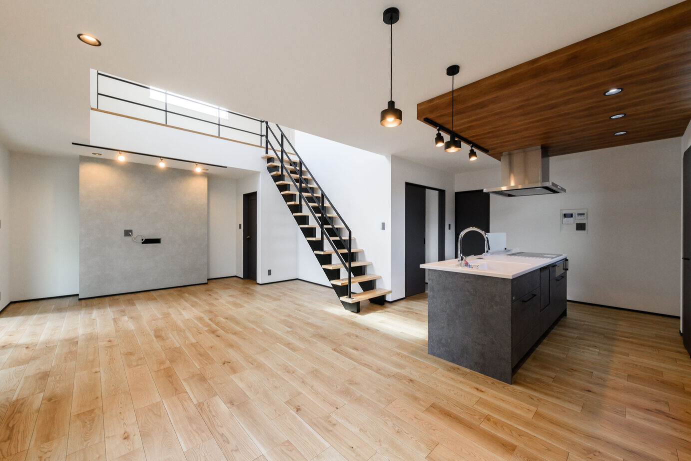 南日本ハウス 【遊び心溢れる家】落ち着きと遊び心が両立する、大人お洒落な家の建築実例画像2