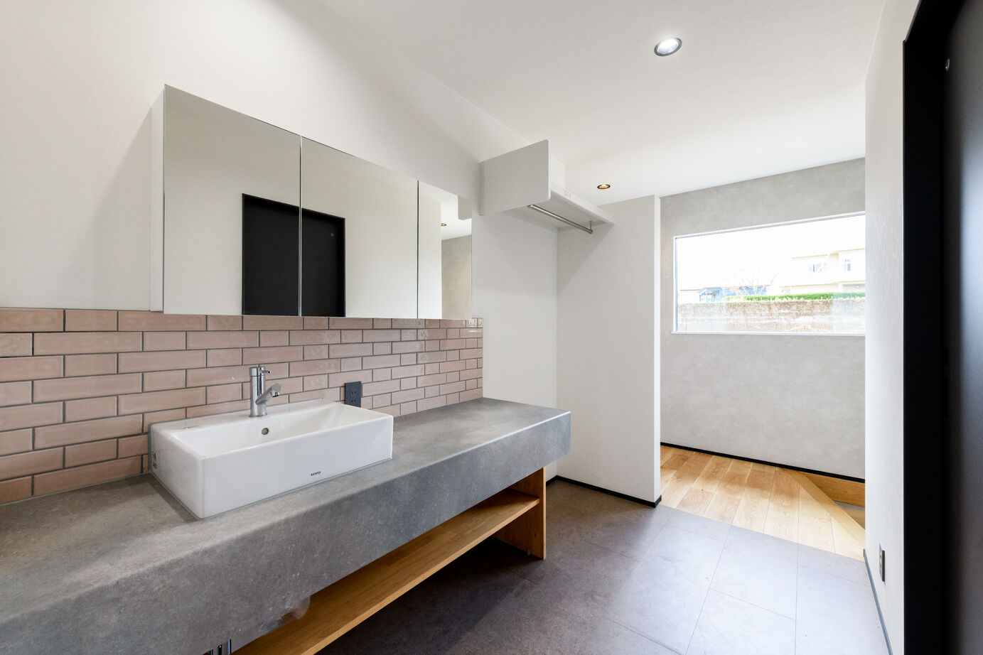 南日本ハウス 【遊び心溢れる家】落ち着きと遊び心が両立する、大人お洒落な家の建築実例画像5