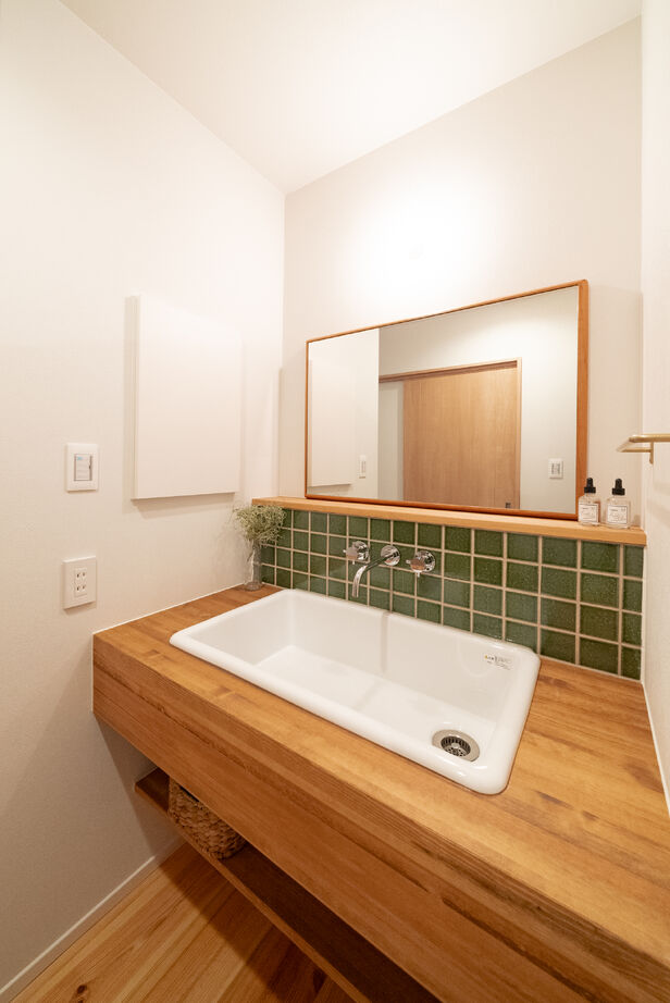 イワキ 【間取り図有/延床30坪/平屋】家事動線を意識した、木のぬくもりに包まれる平屋の建築実例画像7