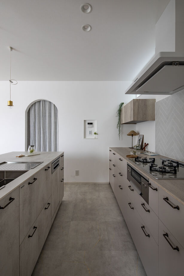 イワキ 【間取り図有/店舗併用住宅/3階建て】30坪の狭小地に建つ3F建ての店舗併用住宅の建築実例画像5