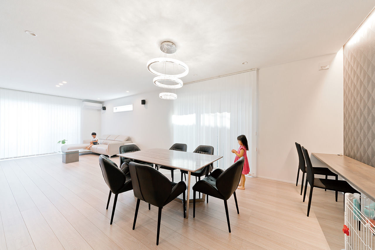 泉北ホーム 【2000万円台/間取り図有/55坪】無駄を省いたエレガントで上質な空間。アイランドキッチンで家事ラク仕様の建築実例画像3