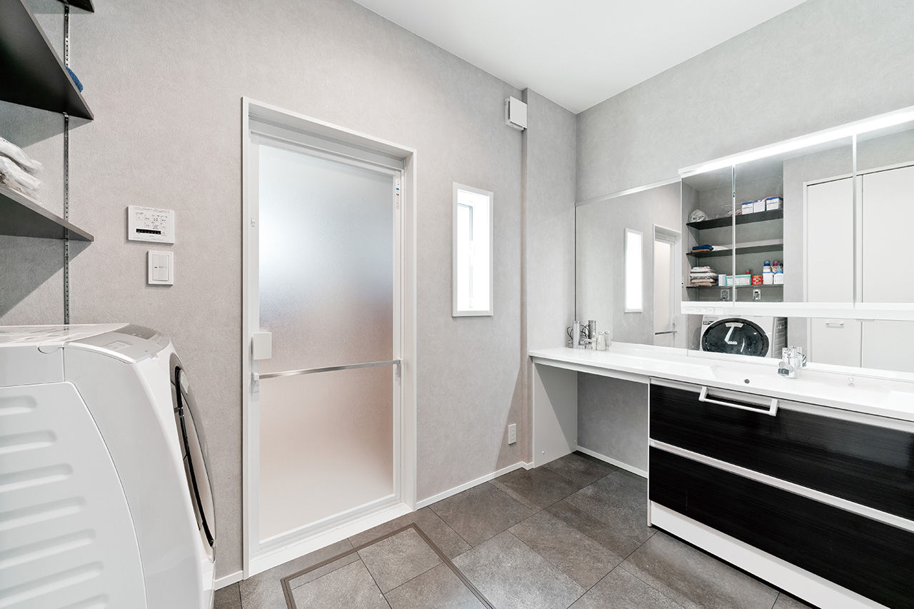 泉北ホーム 【2000万円台/間取り図有/55坪】無駄を省いたエレガントで上質な空間。アイランドキッチンで家事ラク仕様の建築実例画像7