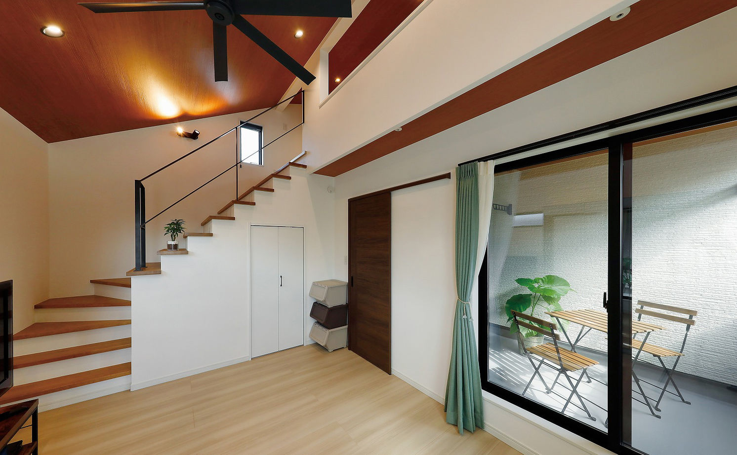 NANA HOME（川越） 【川越市／30坪台／間取り有／ルーフバルコニー/インナーテラス】セカンドリビングで自由でおしゃれな家にの建築実例画像