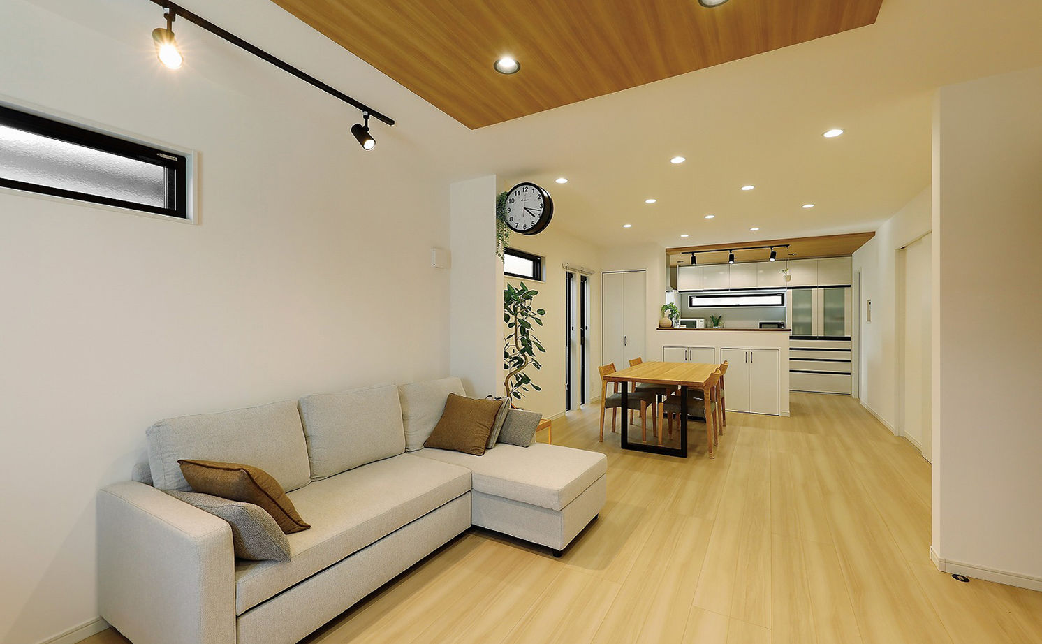 NANA HOME（川越） 【川越市／30坪台／間取り有／ルーフバルコニー/インナーテラス】セカンドリビングで自由でおしゃれな家にの建築実例画像8