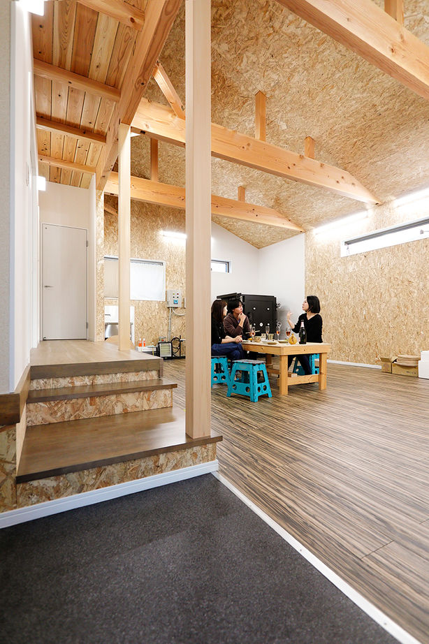 熊澤工務店 【総額2100万円×28坪】吹き抜け大空間の陶芸用「アトリエ」が主役！暮らしと趣味が同居する住まいの建築実例画像8