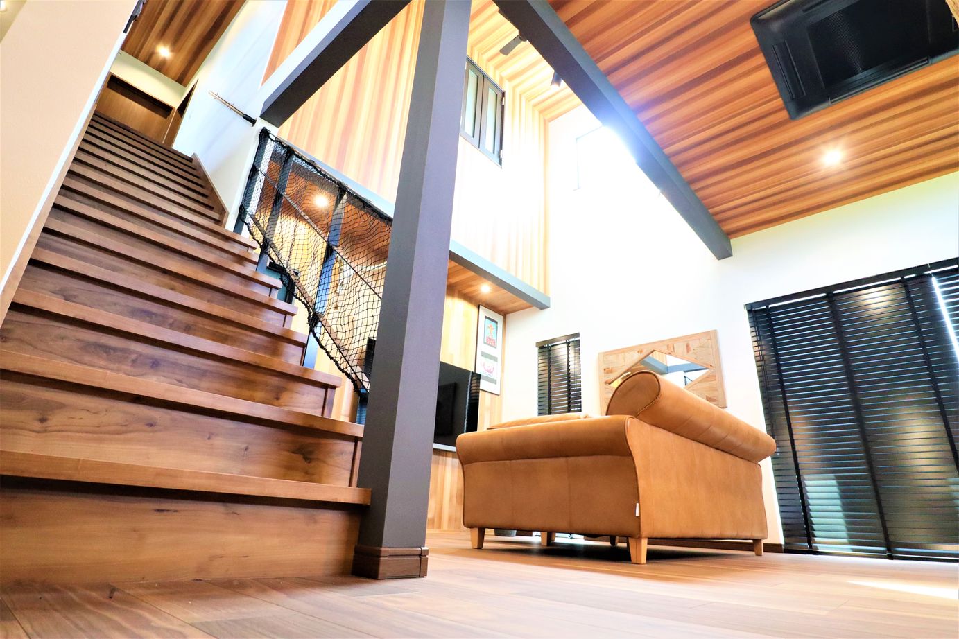 ホーエーホーム（久留米・柳川） 【アメリカンヴィンテージ】【ガルバ外壁】アメリカンヴィンテージスタイルの家　堂々完成！の建築実例画像8