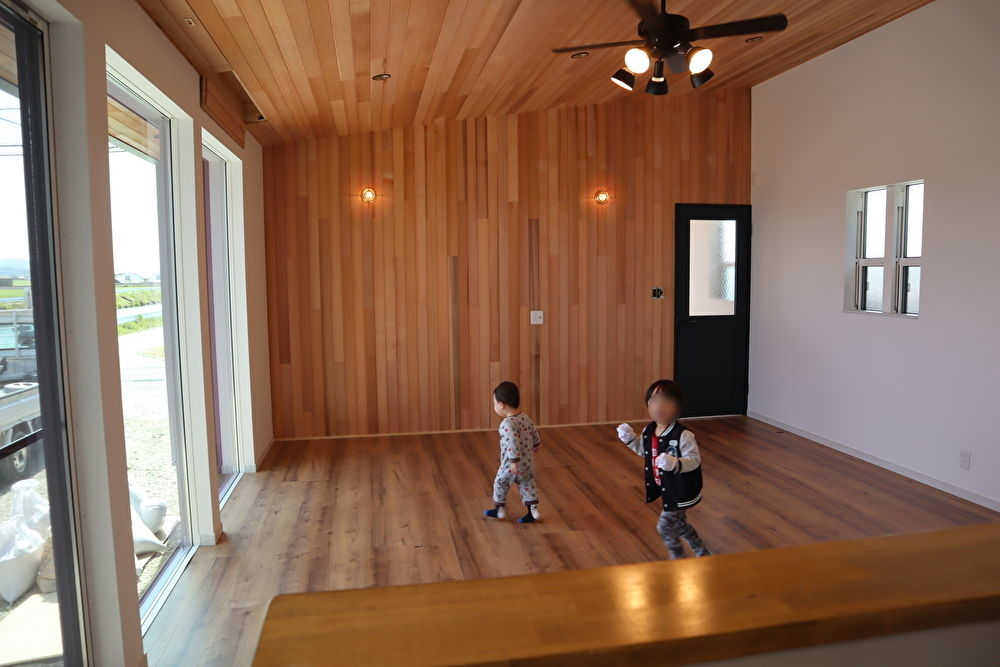 ホーエーホーム（久留米・柳川） 【ガレージ】【ガルバ外壁】【中庭】【趣味の家】ガレージや書斎など、ご家族の要望を叶えた家の建築実例画像2