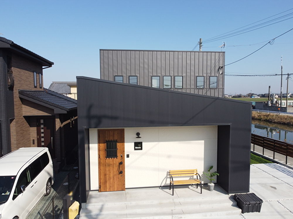 ホーエーホーム（久留米・柳川） 【ガレージ】【ガルバ外壁】【中庭】【趣味の家】ガレージや書斎など、ご家族の要望を叶えた家の建築実例画像8