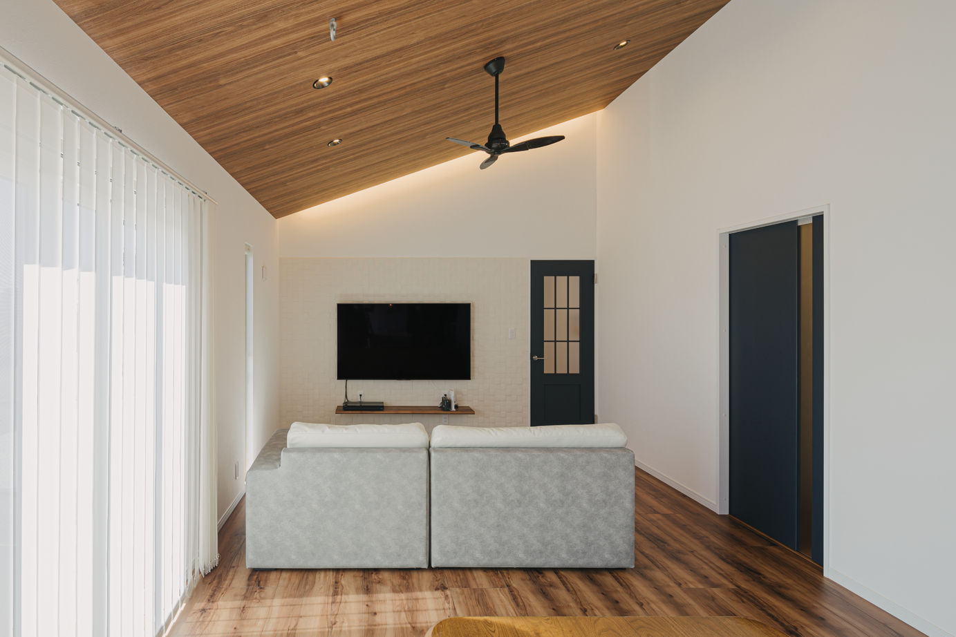 ホーエーホーム（久留米・柳川） 【ガレージ】【平屋】【ガルバ外壁】の建築実例画像4