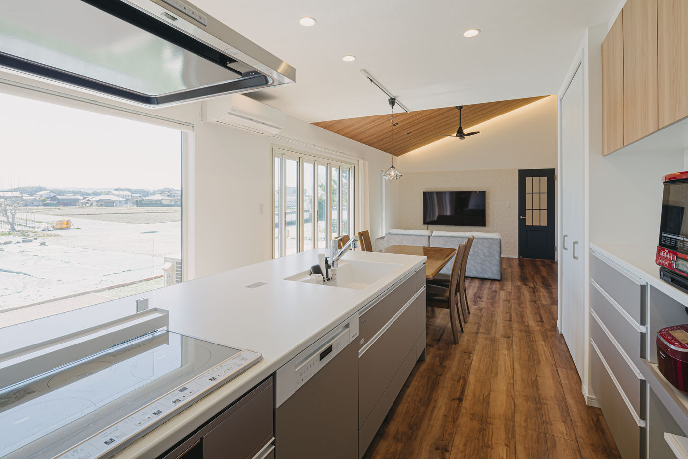 ホーエーホーム（久留米・柳川） 【ガレージ】【平屋】【ガルバ外壁】の建築実例画像5