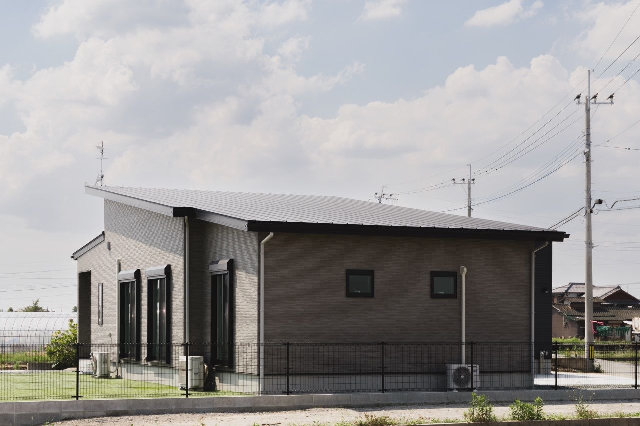 ホーエーホーム（久留米・柳川） 【インナーガレージ】【平屋】インナーガレージがあり、ワンちゃんとの生活にもこだわった平屋の建築実例画像3