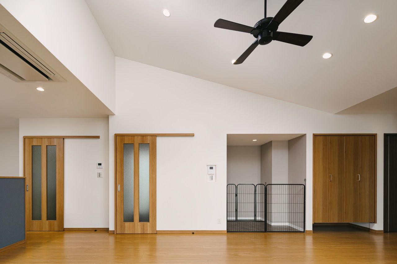 ホーエーホーム（久留米・柳川） 【インナーガレージ】【平屋】インナーガレージがあり、ワンちゃんとの生活にもこだわった平屋の建築実例画像9