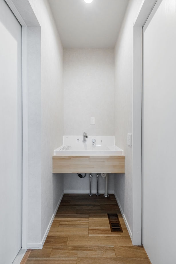 カネトシ工務店 【札幌市/2000万円台/ペットとの暮らし/間取り図有】ヴィンテージ調のインテリアが映える,土間収納のある家の建築実例画像6