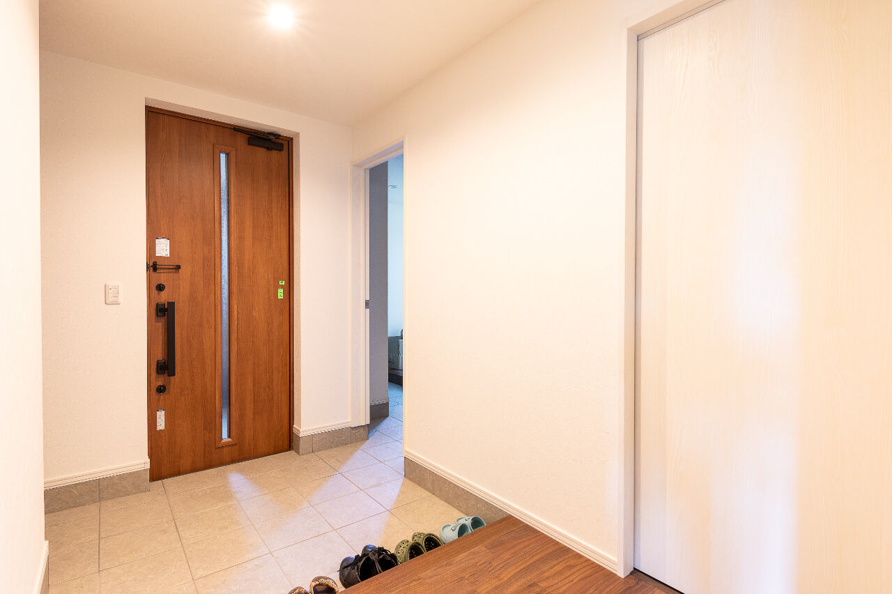 カネトシ工務店 【札幌市/二世帯住宅/家事スペース/収納充実】こだわりを詰め込んだ3階建の二世帯住宅×ビルトインガレージの建築実例画像3