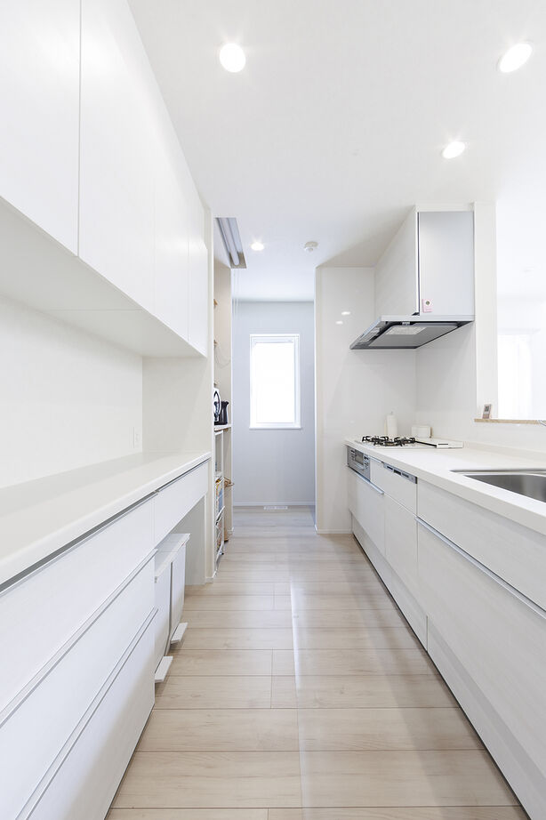 カネトシ工務店 【2097万円/間取図有/ランドリースペース/収納充実】暮らしやすい家事ラク動線。スタイリッシュな吹抜LDの建築実例画像4