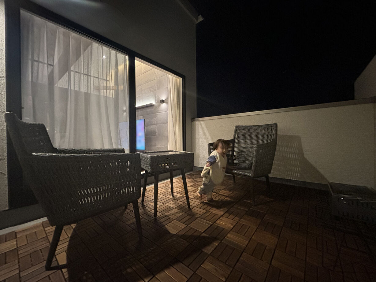 一級建築士事務所 JTM商事 【中庭／ビルトインガレージ／門扉／二世帯住宅】おうち時間充実！中庭のあるリゾート空間を日常への建築実例画像5