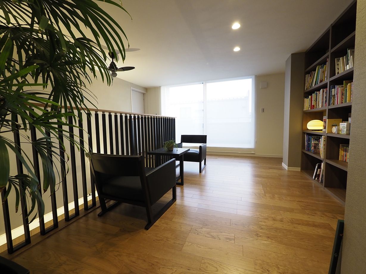 日本ハウスホールディングス 「仕切らない空間設計」が叶えた、家族のつながりを大切にする住まい。書斎付きビルトインガレージも実現の建築実例画像9