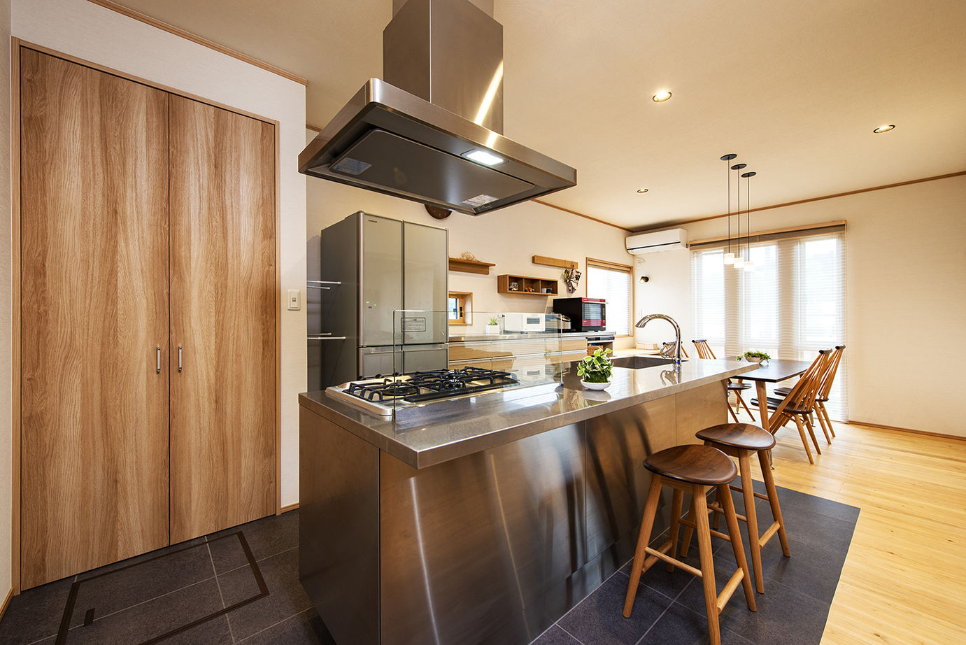 日本ハウスホールディングス 美しい和の意匠とこだわりを満載！徹底して快適な居住性を追求した平屋の住まいの建築実例画像6