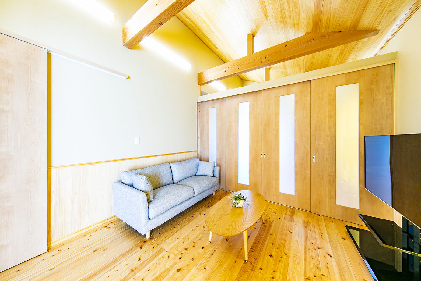 日本ハウスホールディングス ゆったりした空間で檜の心地よさに包まれる。構造・内装に檜をふんだんに採用した平屋の住まいの建築実例画像9