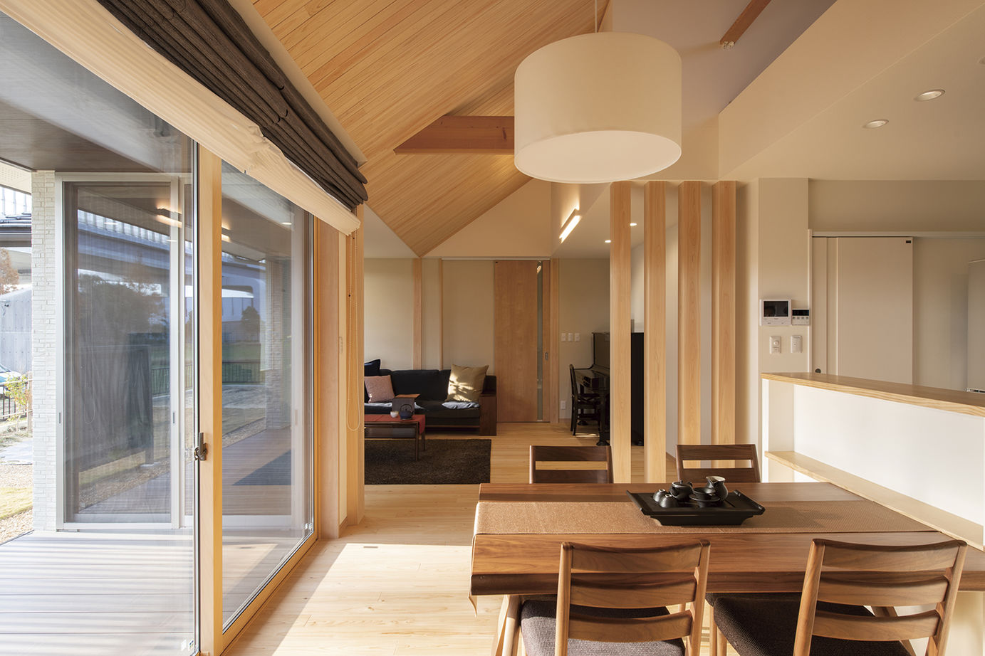 日本ハウスホールディングス 「求めたのは究極のカッコよさ！」。ウチもソトもオリジナリティに富んだカッコいい平屋の住まいの建築実例画像3