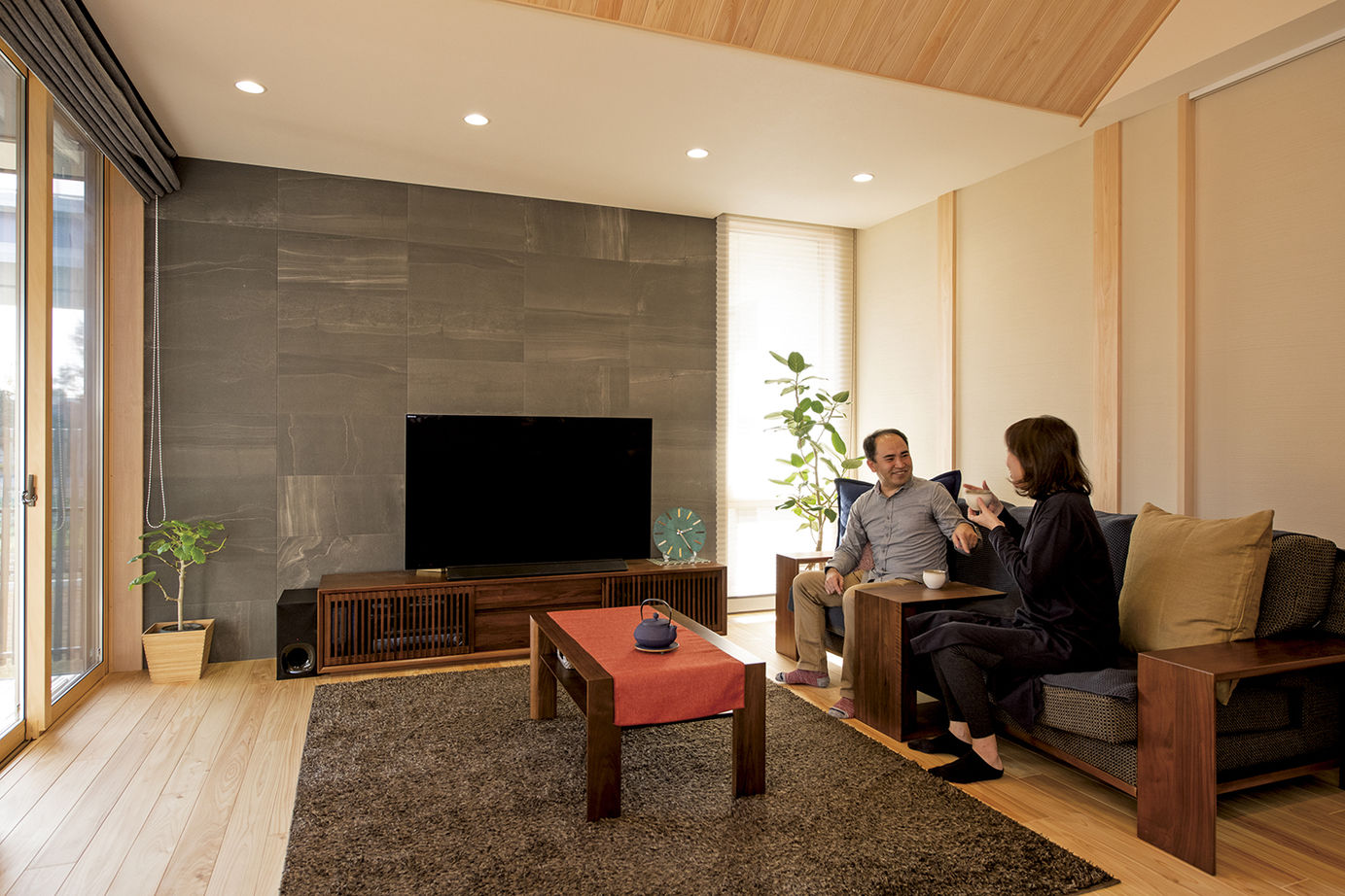 日本ハウスホールディングス 「求めたのは究極のカッコよさ！」。ウチもソトもオリジナリティに富んだカッコいい平屋の住まいの建築実例画像4