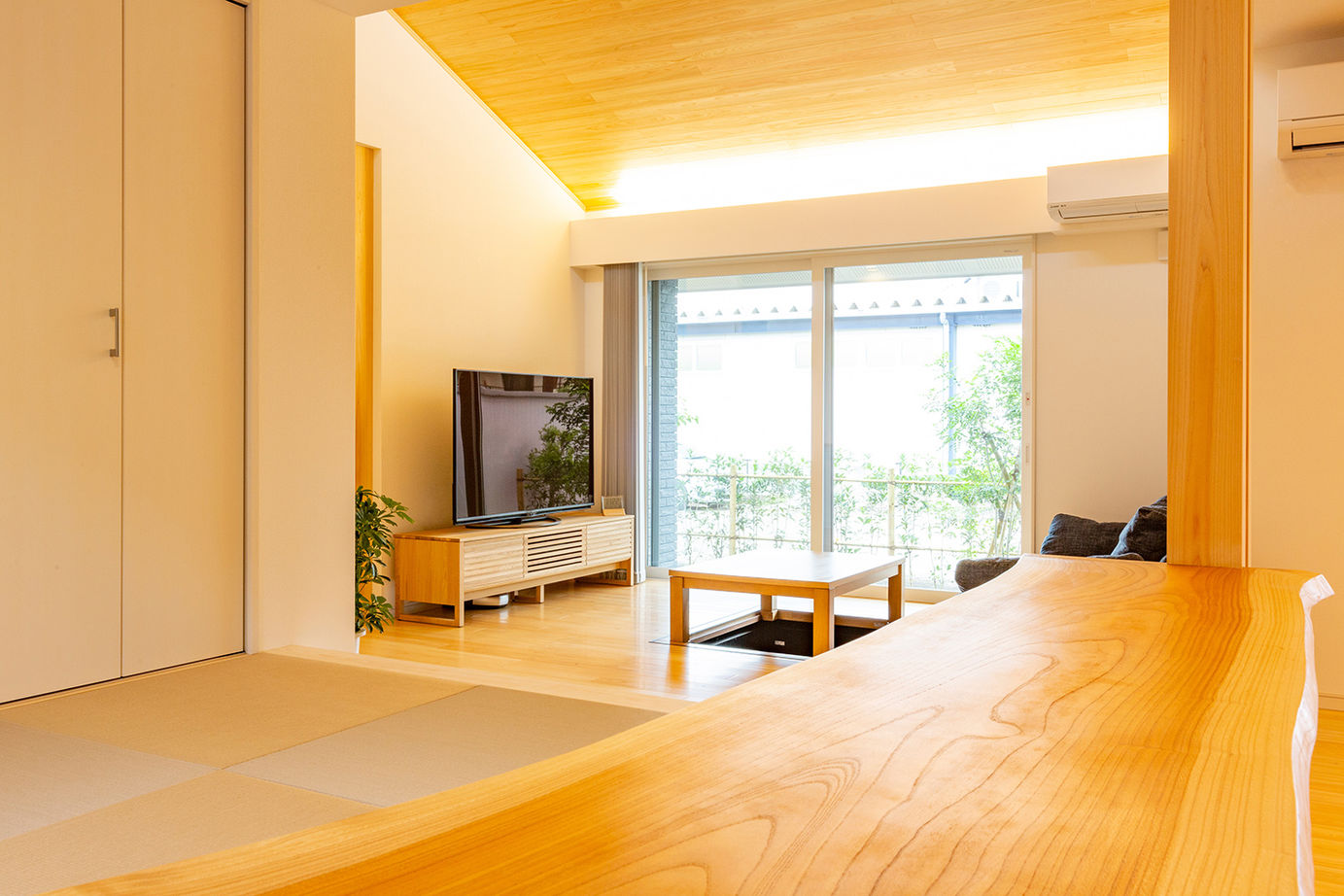 日本ハウスホールディングス 【平屋】斬新なアイデアがたっぷりと詰め込まれた「壁の家（wall house）」の建築実例画像5